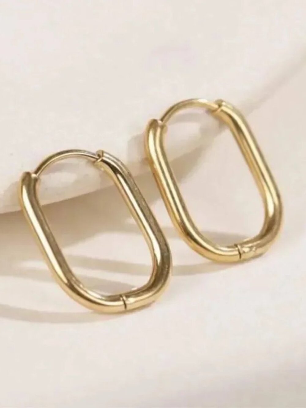 Gold Hoop Earrings Q650